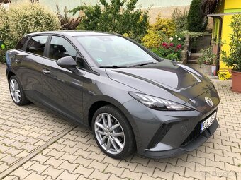 Prodám MG4 Electric r.v 12/2022 125 KW baterie 54 KWh DPH - 8