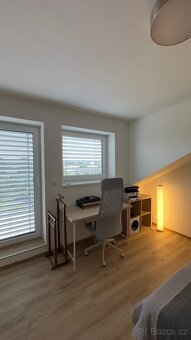 Pronájem bytu 2+kk mezonet s garáží, 63 m² bez realitky - 8