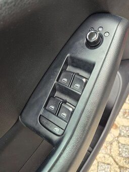 SADA VYPINACOV INTERIERU do DVERI AUDI A4 A5 Q5 - 8