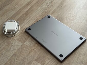 Apple Macbook Pro 16¨ / M1 Pro / 16Gb / 512Gb SSD - 8