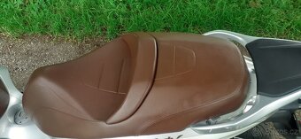 Piaggio Beverly 300 - 8