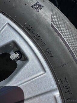 Letní sada alu kol na BMW 3 G20 G21 17" s pneu a krytkami - 8