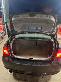 BMW e90 320d facelift - 8