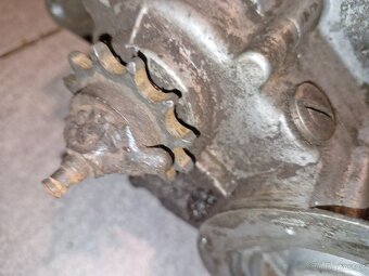 Polomotor babetta 210 - 8