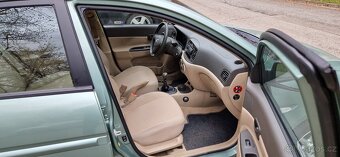 Huyndai Accent 1.4 i 16V - 8