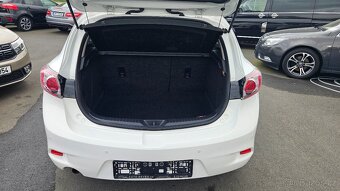Mazda 3 1,6i - 8
