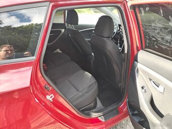 Hyundai i30 1.6 CRDi STK 2/2027 - 8