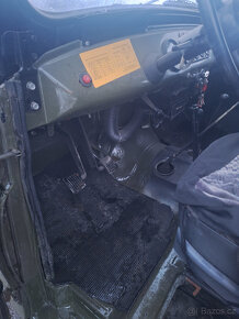 UAZ 469 - 8