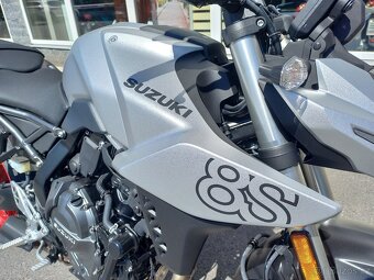Suzuki GSX 8S NOVÝ MOTOCYKL - 8