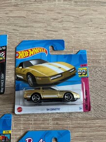 Hotwheels Corvette - 8