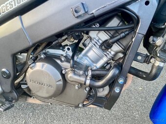 Honda cbr 125 r - 8
