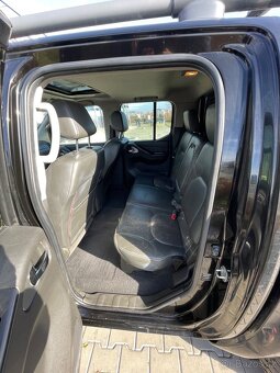Nissan Navara 4X4 automat - 8