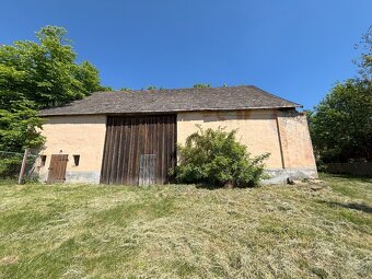 Prodej zemědělské usedlosti v obci Radonín 2057 m2 – klid, p - 8