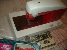 Originální retro šicí stroj PIKO, Turf, LCD automatové hry - 8