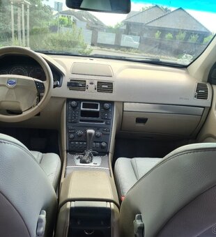 Volvo xc90 - 8
