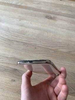 Apple iPhone xs max 256gb-baterie 78%- zachovalý stav - 8