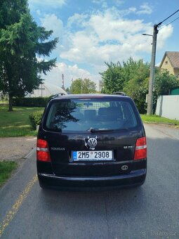 Volkswagen Touran - 8