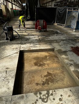 STĚNOVÉ ŘEZÁNÍ • AIRLESS MALOVÁNÍ • RENOVACE - 8