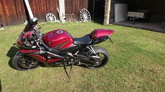Suzuki GSXR 1000 - 8