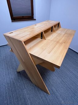 Pracovní audio stůl/workstation Platform - 8