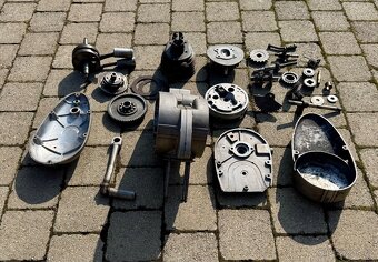 Manet M90 - rozebraný motor - 8