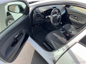Renault Fluence 1.6 benzín, 81kW, r.v. 2010 - 8