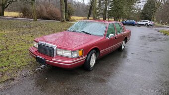 1994 Lincoln town car signature series - 8