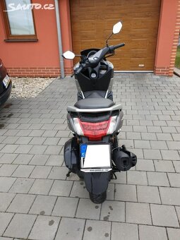 Scooter, kept in garage and like new - 8