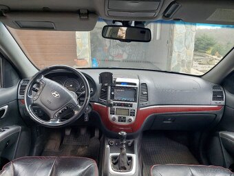 Hyundai Santa Fe - 8