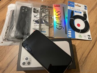 iPhone 11 Pro Max 64 GB - 8