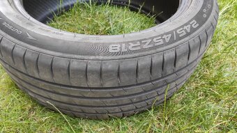 prodám pneu 245/45 18" - 8