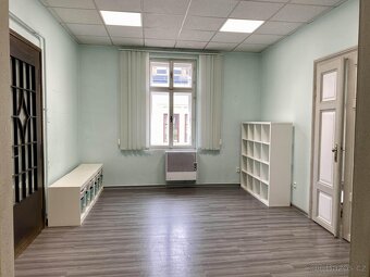 Pronájem 5 kanceláří s přísluš. v centru Trutnova - 8