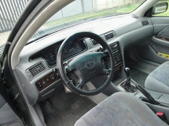 Toyota CAMRY (V2) 2.2i 96kW veterán v TOP stavu - 8