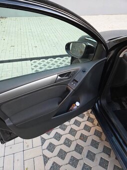 Volkswagen GOLF 6 - 8