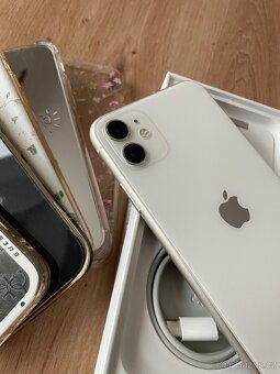 iPhone 11 64GB white - 8