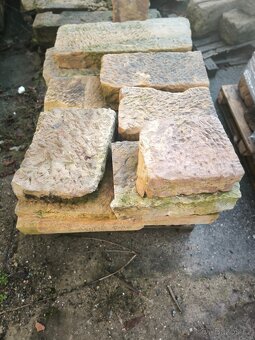 Staré pískovcové sloupy,pískovec,kvadry - 8
