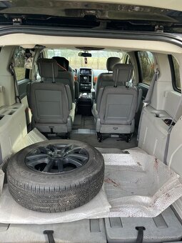 Chrysler Voyager grand RT V 2.8 nafta - 8