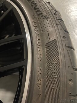 Original Audi Q2 SQ2 81a r19 235/40/19 90% - 8