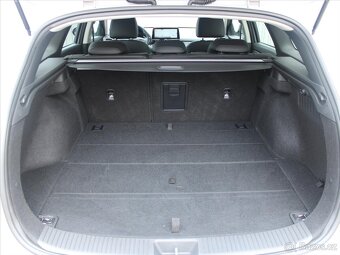 Hyundai i30 1,6 CRDi 100kW DCT Style ČR 1.maj CRDi MHEV 7DC - 8
