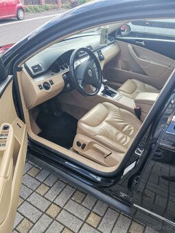 VW PASSAT 2.0TDi 103kW Confort - 8
