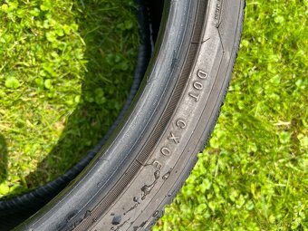 Zimní pneu 225/35 R19 - 8