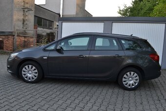 OPEL Astra Sports Tourer 1.7CDTi 81kw rok 2014 - 8
