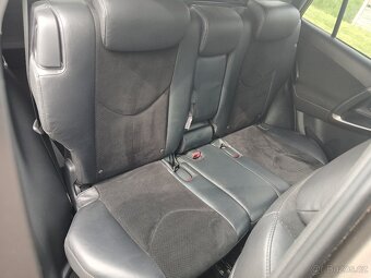 Toyota Rav4 - 8