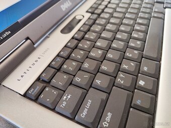 DELL Latitude D505  notebook 14,1" - 8