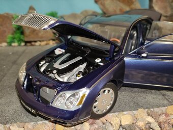 Prodám model 1:18 Maybach 57 w240 - 8