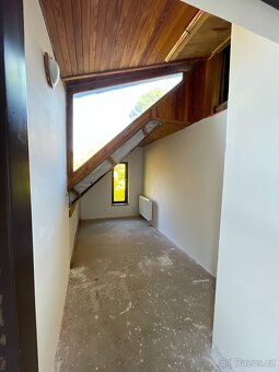 Rodinný dům s pozemkem a bývalou kovárnou – Troskovice - 8