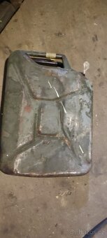 Plechové kanystry 20l - 8