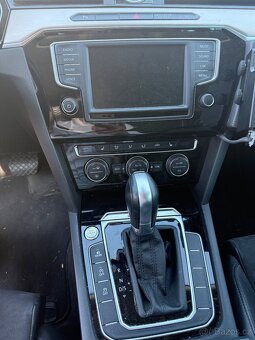 VW PASSAT 2.0 TDI 176KW 4x4 DSG - 8