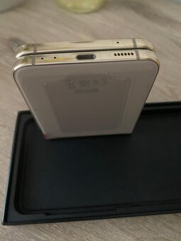 Samsung Galaxy Flip 4 256GB Rose goold - 8