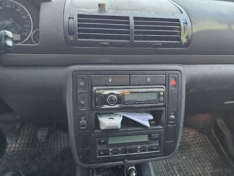 Volkswagen sharan 1.9tdi 85kw - 8